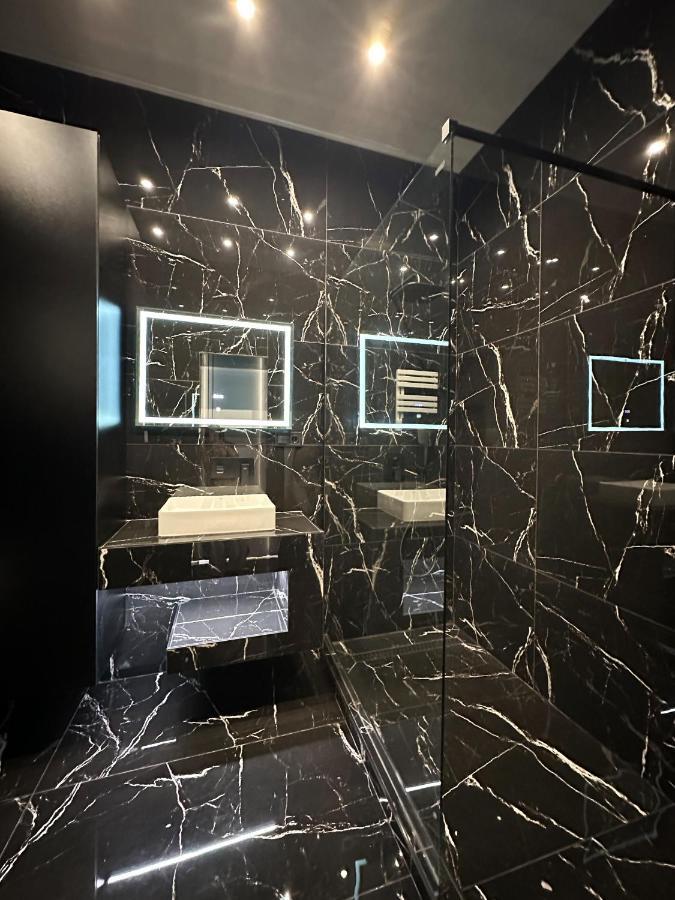 V21 Luxury Apartments ブダペスト エクステリア 写真
